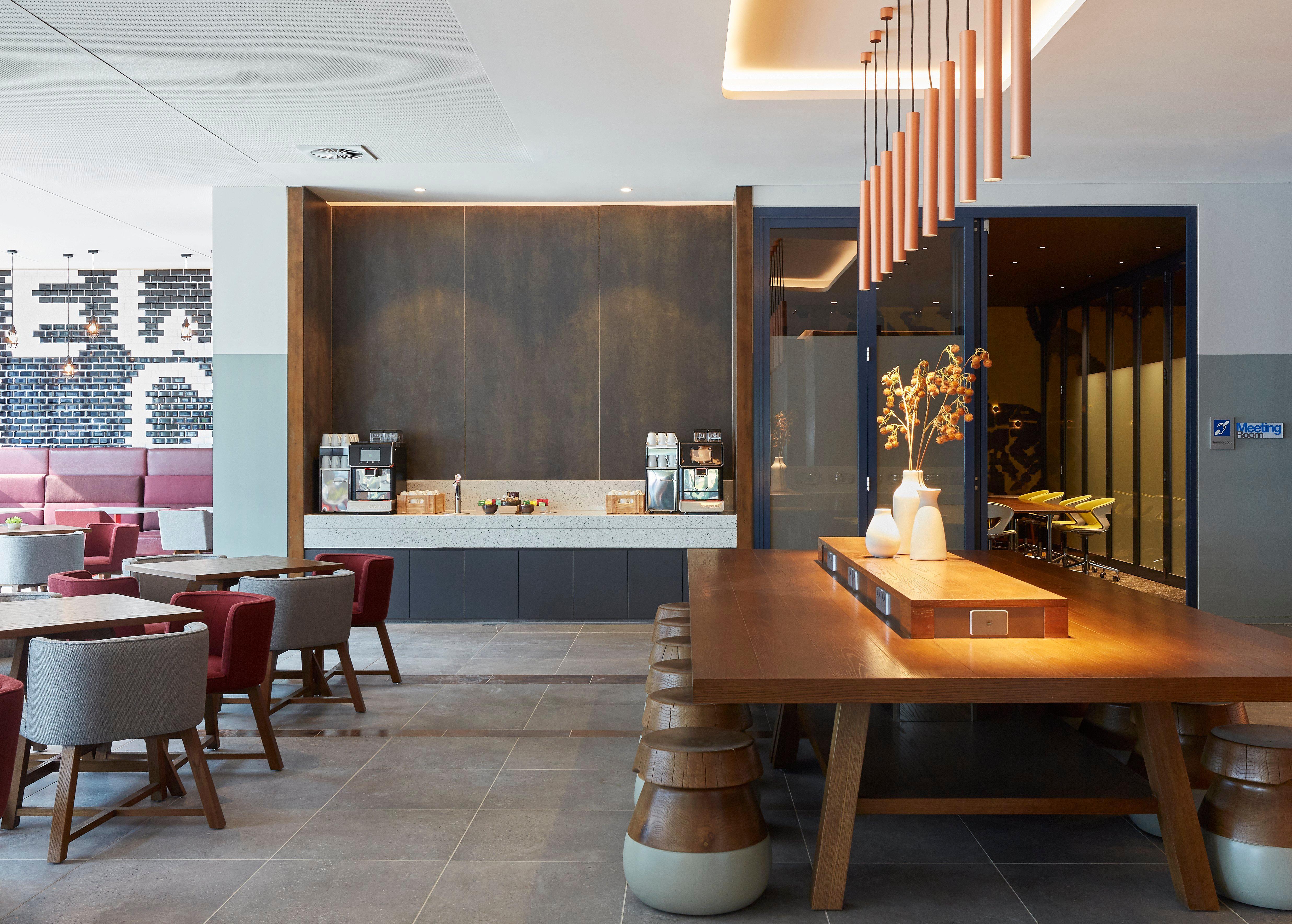 Holiday Inn Express Newcastle By Ihg Экстерьер фото